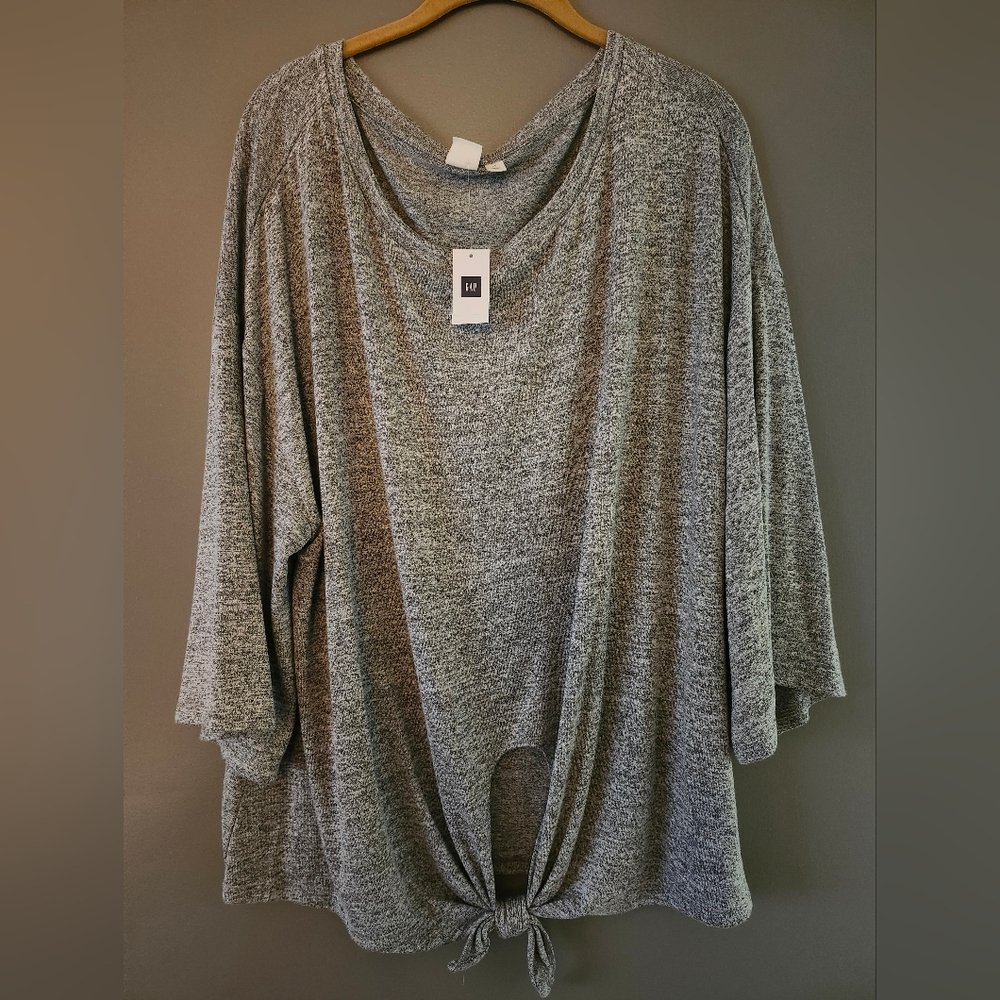 GAP size XL. Tie front top